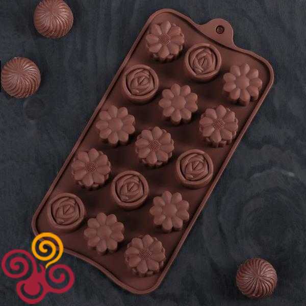 Форма для льда и шоколада 21х10х1,5 см "Клумба", 15 ячеек, цвет шоколадный