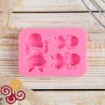 Молд 8х5,7х1,5 см "Три малыша", цвет розовый